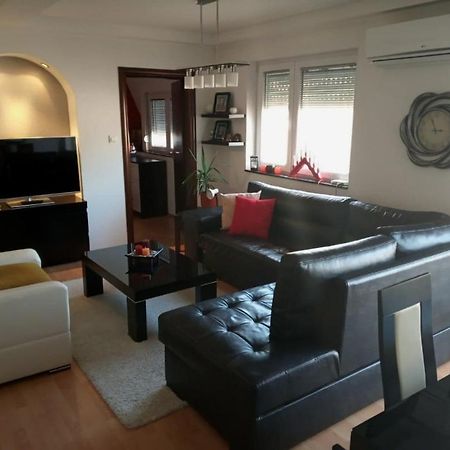 Brand New Apt In City Center Bitola Luaran gambar