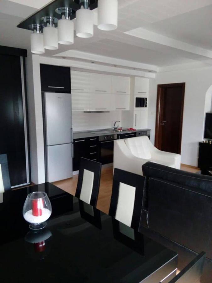 Brand New Apt In City Center Bitola Luaran gambar